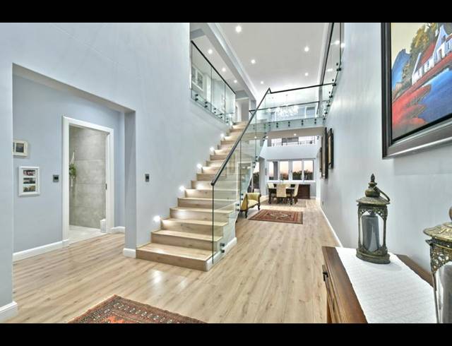 5 BEDROOM HOUSE FOR SALE IN EYE OF AFRICA